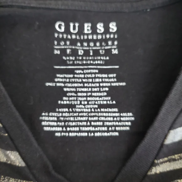 Guess Men's V-Neck T-Shirt Black Metallic Gold Silver Stripes Est. 1981 Size M - Picture 3 of 4